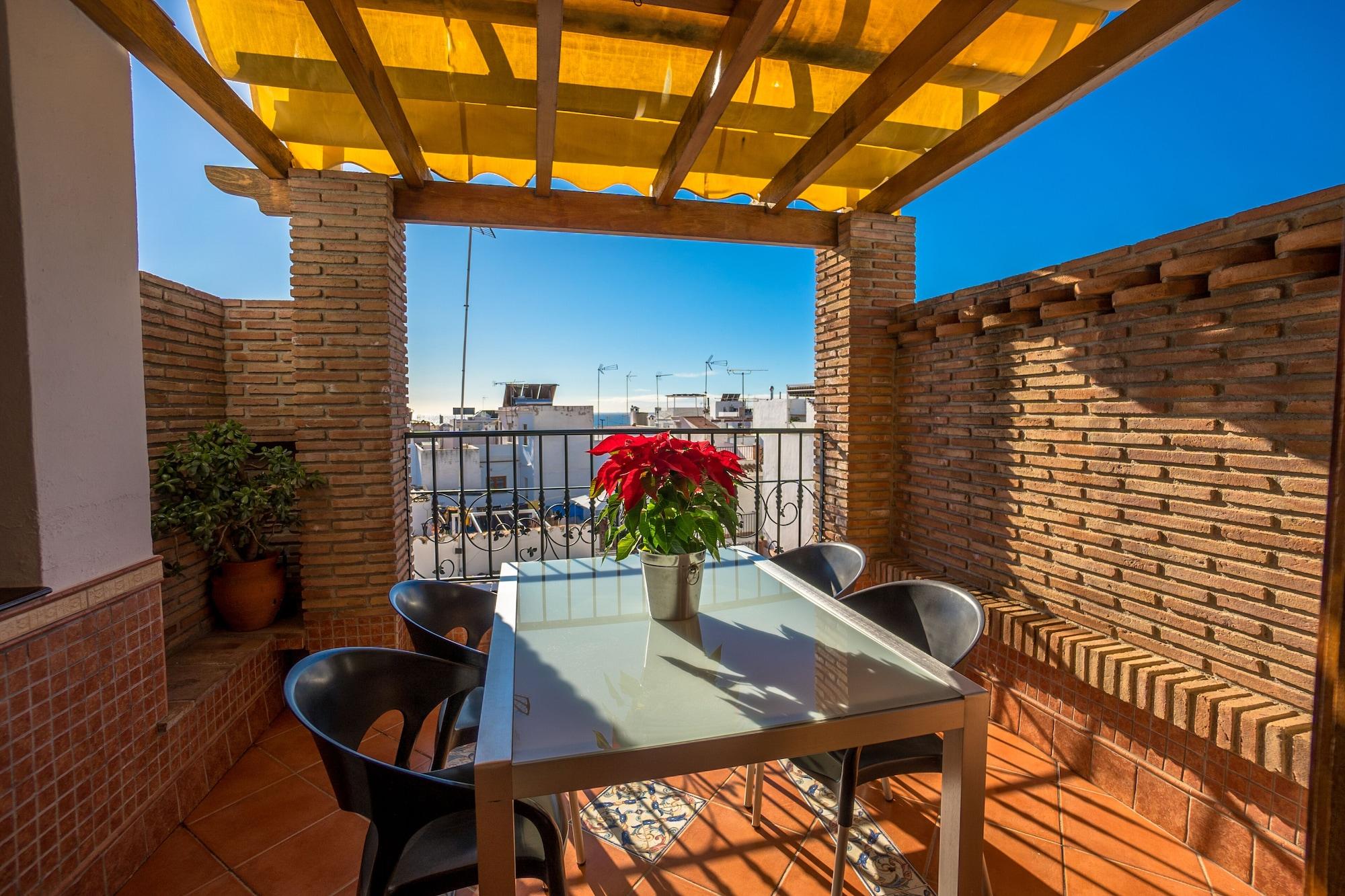 Apartamentos Abril Nerja Exterior photo